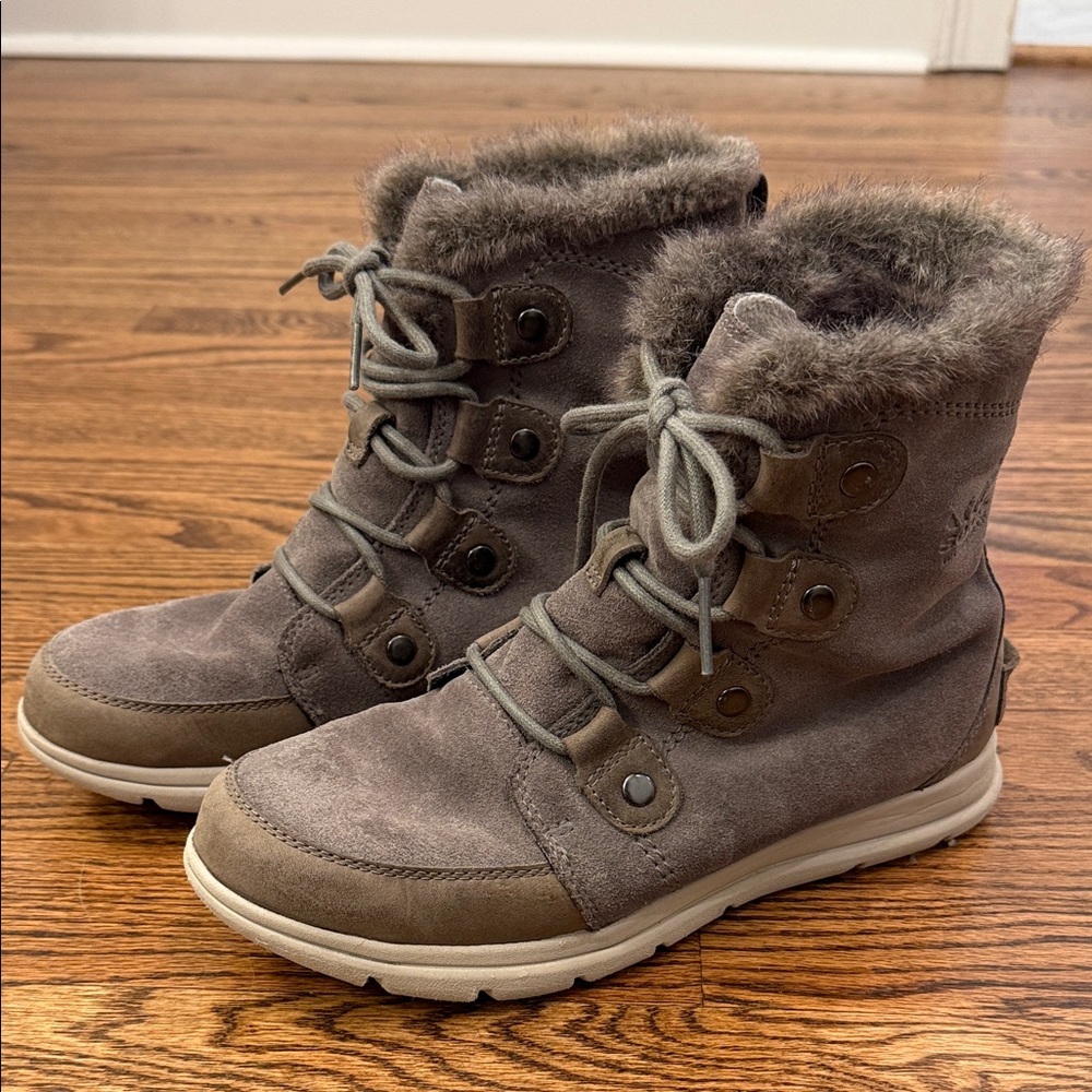 Women’s Sorel Fur Winter Boots Taupe Size 8.5
